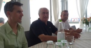 Pietro Pavoni accanto al sindaco di Porto Recanati per la presentazione del raduno