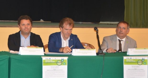 Da sinistra: il consigliere regionale Micucci, il presidente di Contram, Belardinelli, e il consigliere comunale Pierandrei