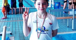 Riccardo Balloriani con la medaglia d'argento al collo