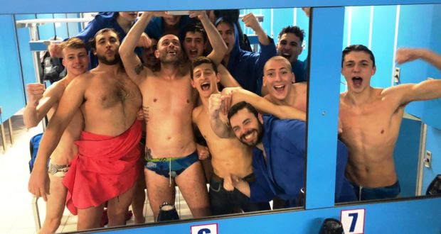 Il selfie di squadra allo specchio
