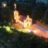 La chiesa del Torrone illuminata dalle luci posizionate dal Comitato di Serralta