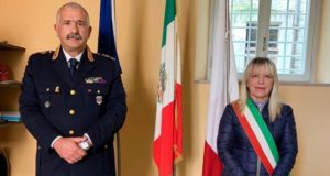 Il dottor Andrea Innocenzi con il sindaco Rosa Piermattei