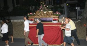 La processione con l'urna di Santa Margherita (foto d'archivio tratta dal sito di "Mo.re.ve.")