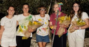 Nella foto di Luca Iencinella (Foto Studio Style) le responsabili del campo estivo assieme a Cinzia Anibaldi e alla mamma Maria