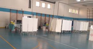 Palestra del "Tacchi Venturi" allestita per la campagna di vaccinazioni