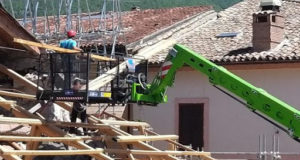 Cantiere della ricostruzione (foto d'archivio)