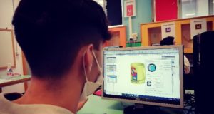 Studenti di "Grafica e comunicazione" all'Itts "Divini"