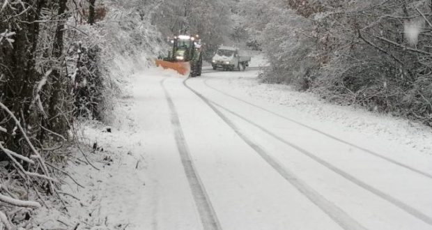 Neve, scuole chiuse oggi a San Severino
