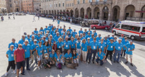 Foto di gruppo in Piazza del Popolo