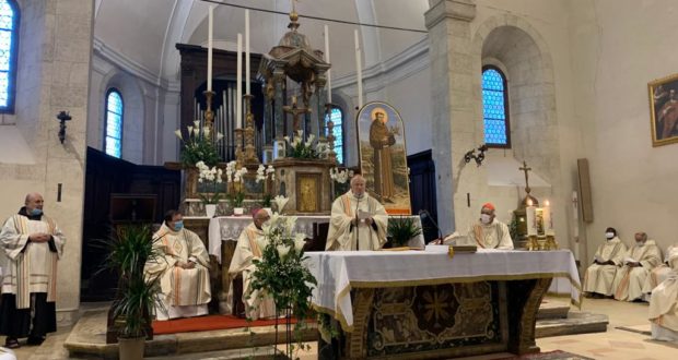 Il cardinal Bassetti a San Lorenzo