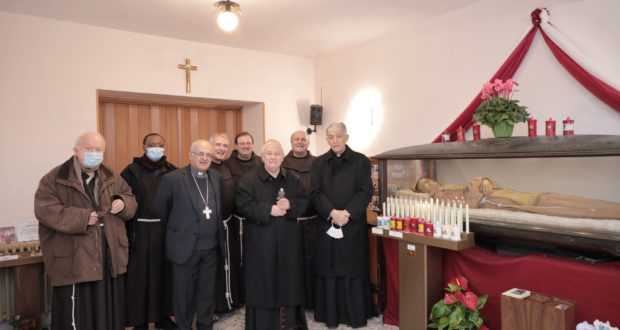 Il cardinal Bassetti in visita al santuario di San Pacifico