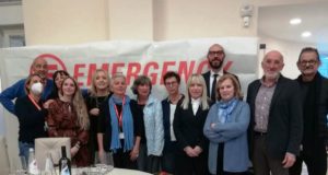 La delegazione di Emergency con il sindaco Rosa Piermattei e con il direttore dei Teatri, Francesco Rapaccioni