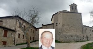 Il castello di Serralta e, nel riquadro, Domenico Cruciani