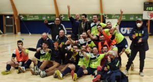 La gioia del gruppo dopo il successo a Tolentino