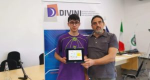Il preside Luciani con lo studente Eugeni
