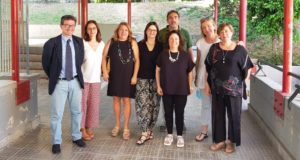 Le nuove insegnanti con il preside e gli altri docenti