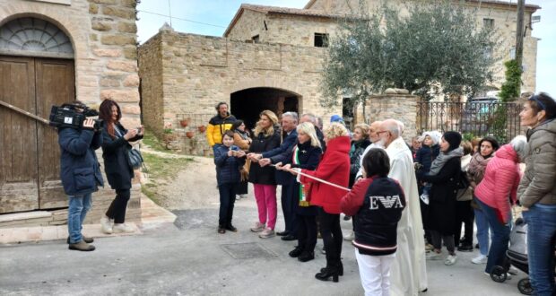 Colleluce, il taglio del nastro
