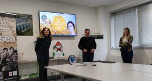 Tommaso Brandoni con le ricercatrici Sofia Ghitarrini e Daria Scarano