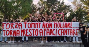 I Boys manifestano solidarietà nei confronti del giovane Tommaso