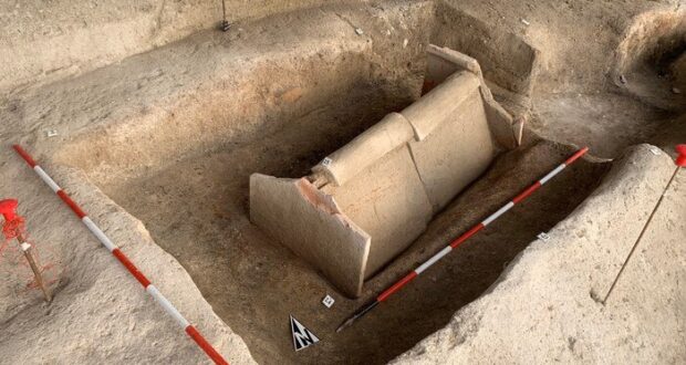 Una delle tombe scoperte durante la costruzione del nuovo Eurospin