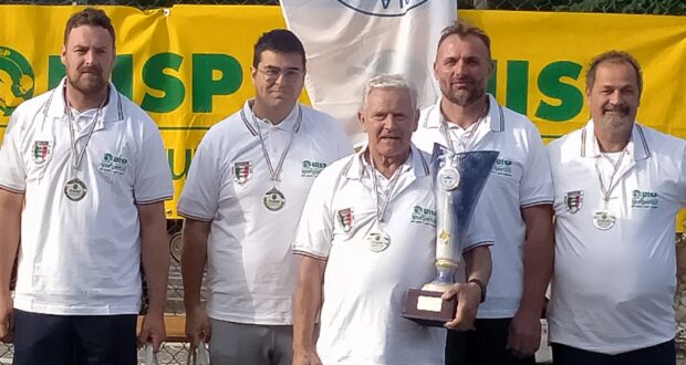 Da sinistra: Beni, Rossolini, Orsini (con la coppa in mano), Sartini e Angelucci