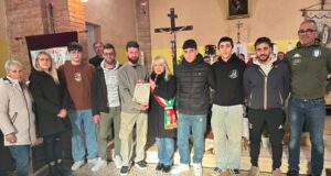 La consegna del riconoscimento