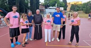 Il sindaco Piermattei al taglio del nastro della serata Jake Jam