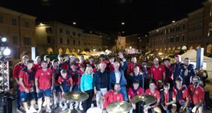La foto di rito sul palco di Piazza del Popolo