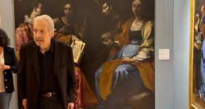Vittorio Sgarbi alla mostra del "Rinascimento marchigiano"