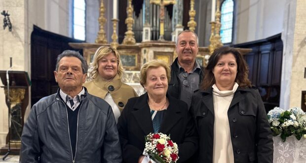 Adele e Pacifico con la propria famiglia