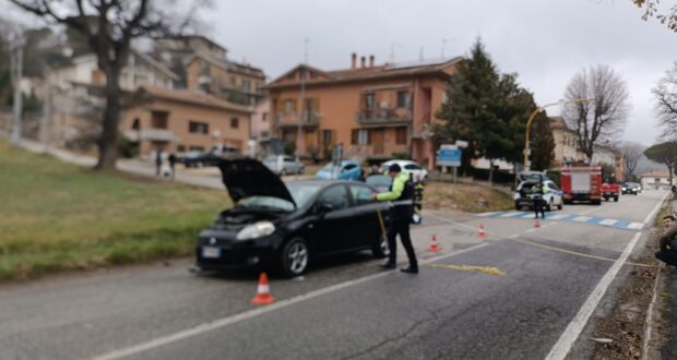 Incidente stradale all'incrocio di via Spogna a Cesolo, un anziano in prognosi riservata