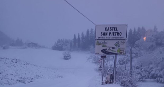 Neve, scuole chiuse anche a San Severino