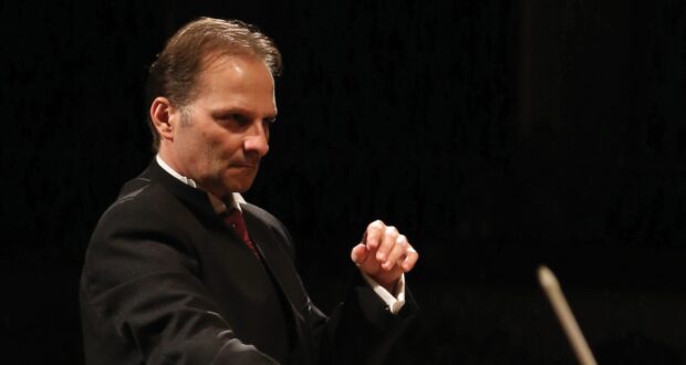 Il Maestro David Crescenzi, direttore d’orchestra di fama internazionale