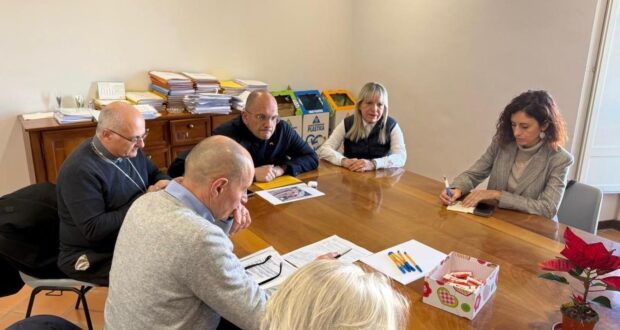 La riunione in municipio
