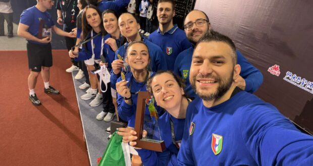 Chiara Corsi con gli altri azzurri impegnati a Taipei