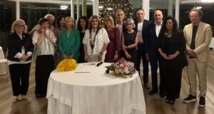 La nuova presidente con il gruppo dei suoi collaboratori
