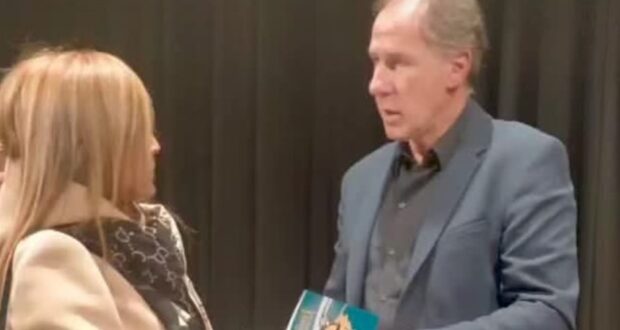 Franco Baresi con Raffaella Montedoro alla presentazione del suo libro (novembre 2022)