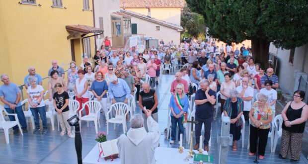 La celebrazione eucaristica a Isola