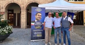 Il gazebo domenica scorsa in piazza