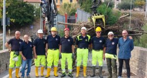 Volontari della Protezione civile in azione